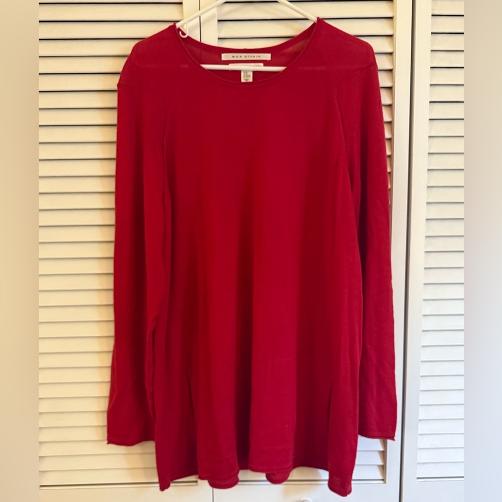 Max Studio Merino wool oversized Red Long sleeve with fashionable pockets